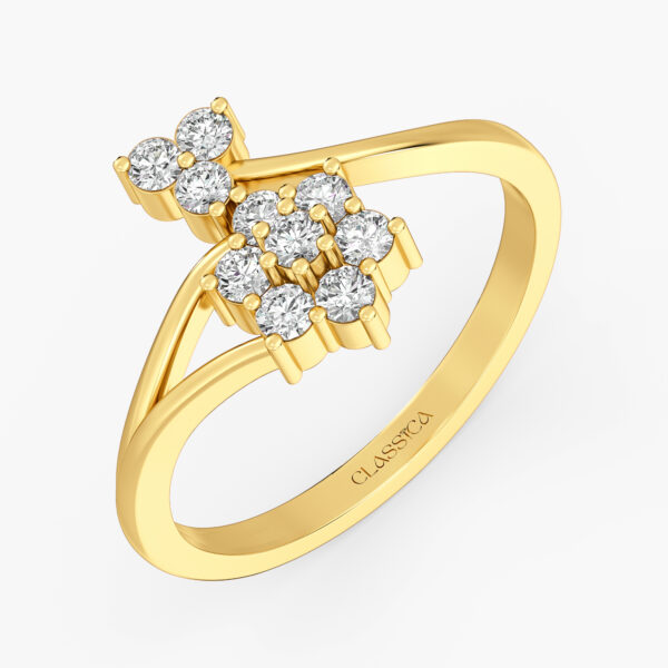Elegant  rose gold floral diamond ring