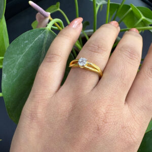 Exclusive Silver Ring With Romantic Solitaire