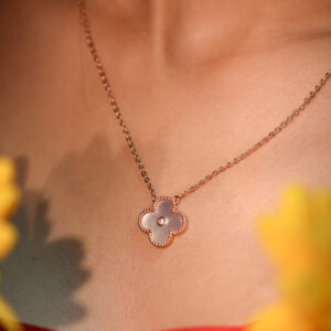 Silver Clover Pendant Necklace with Mother of Pearl