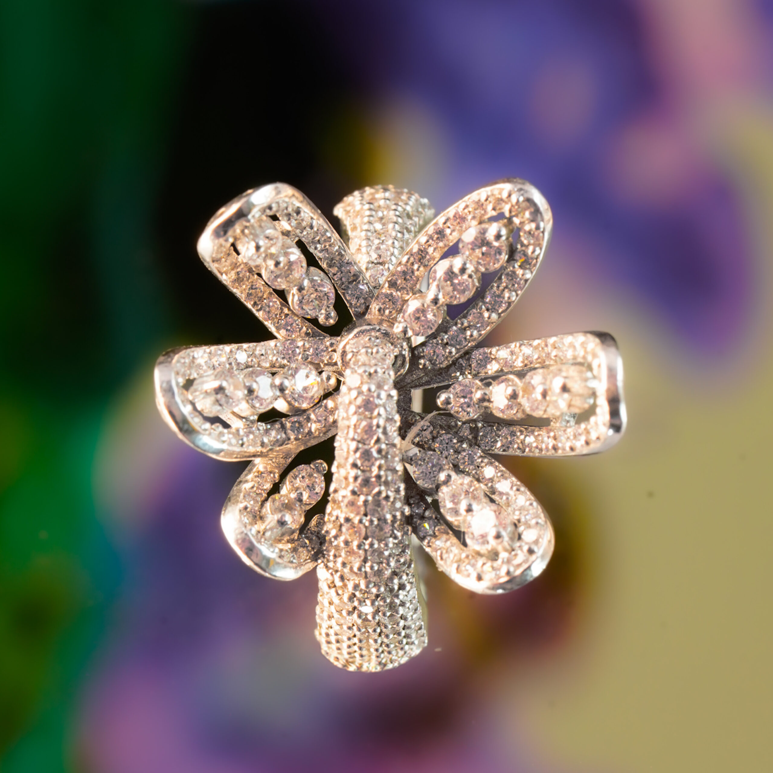 Sparkling Flower-Shaped Diamond Party Ring Sparkling Flower-Shaped Diamond Party Ring